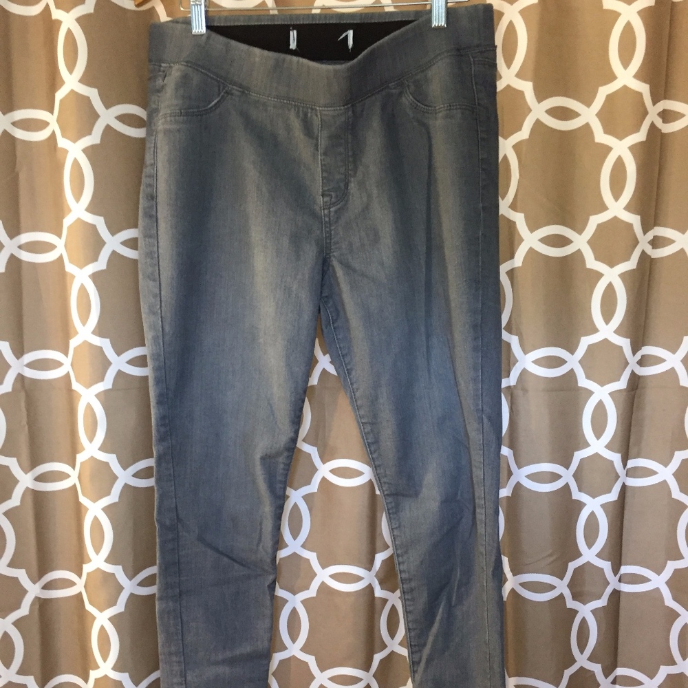 Old Navy pull-on gray jeggings (size 14)